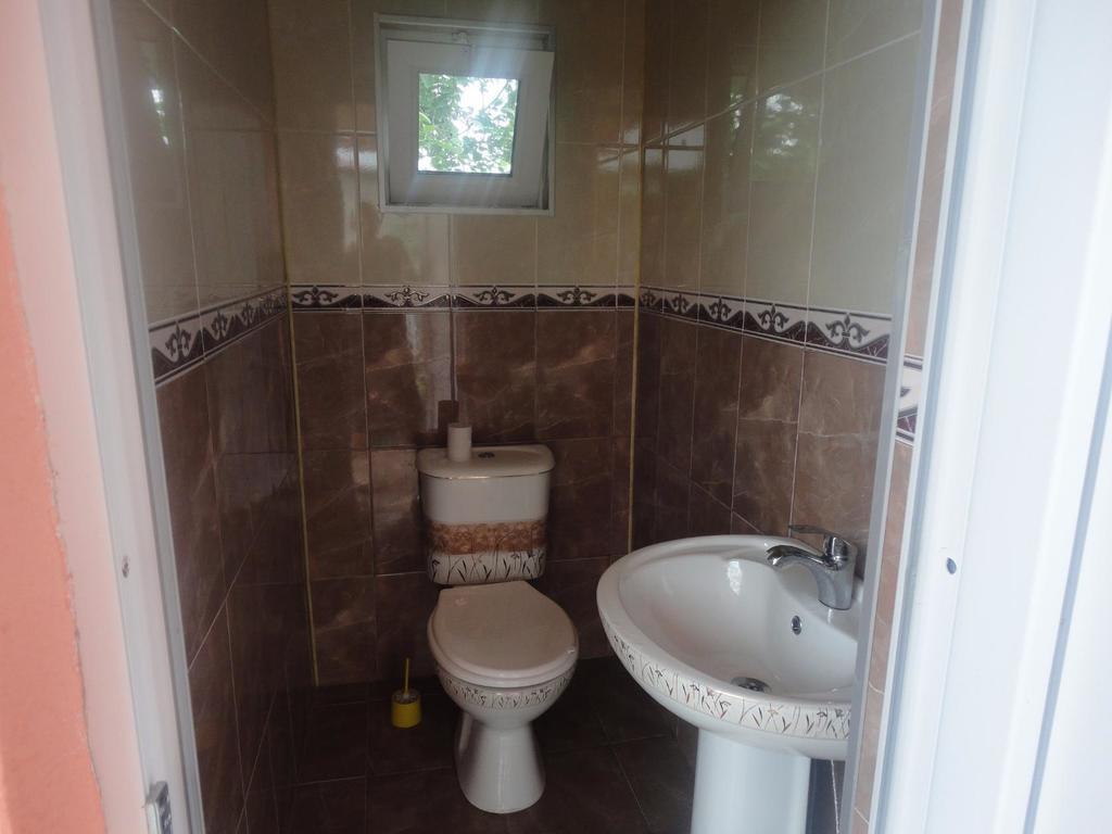 Guest House Надежда Kobuleti Exterior foto