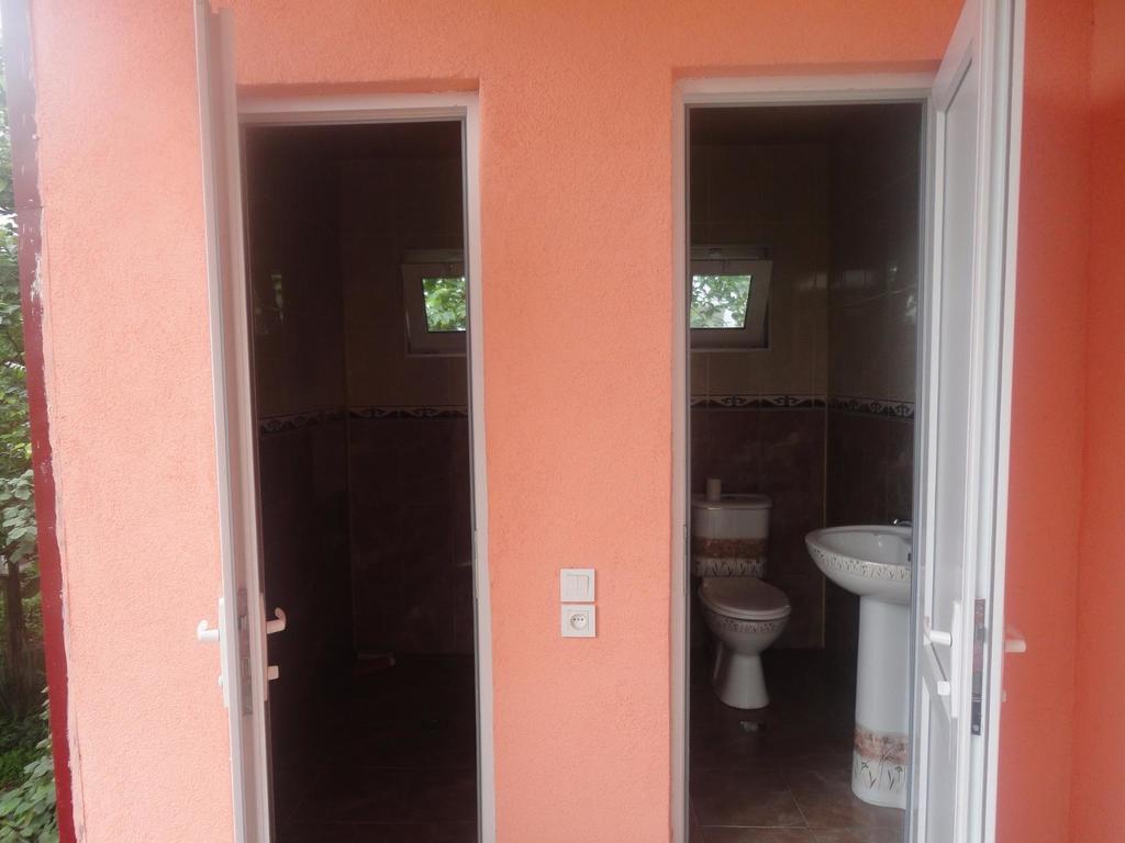Guest House Надежда Kobuleti Exterior foto